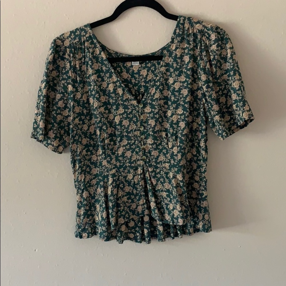 AE SHORT SLEEVE BUTTON UP SHIRT